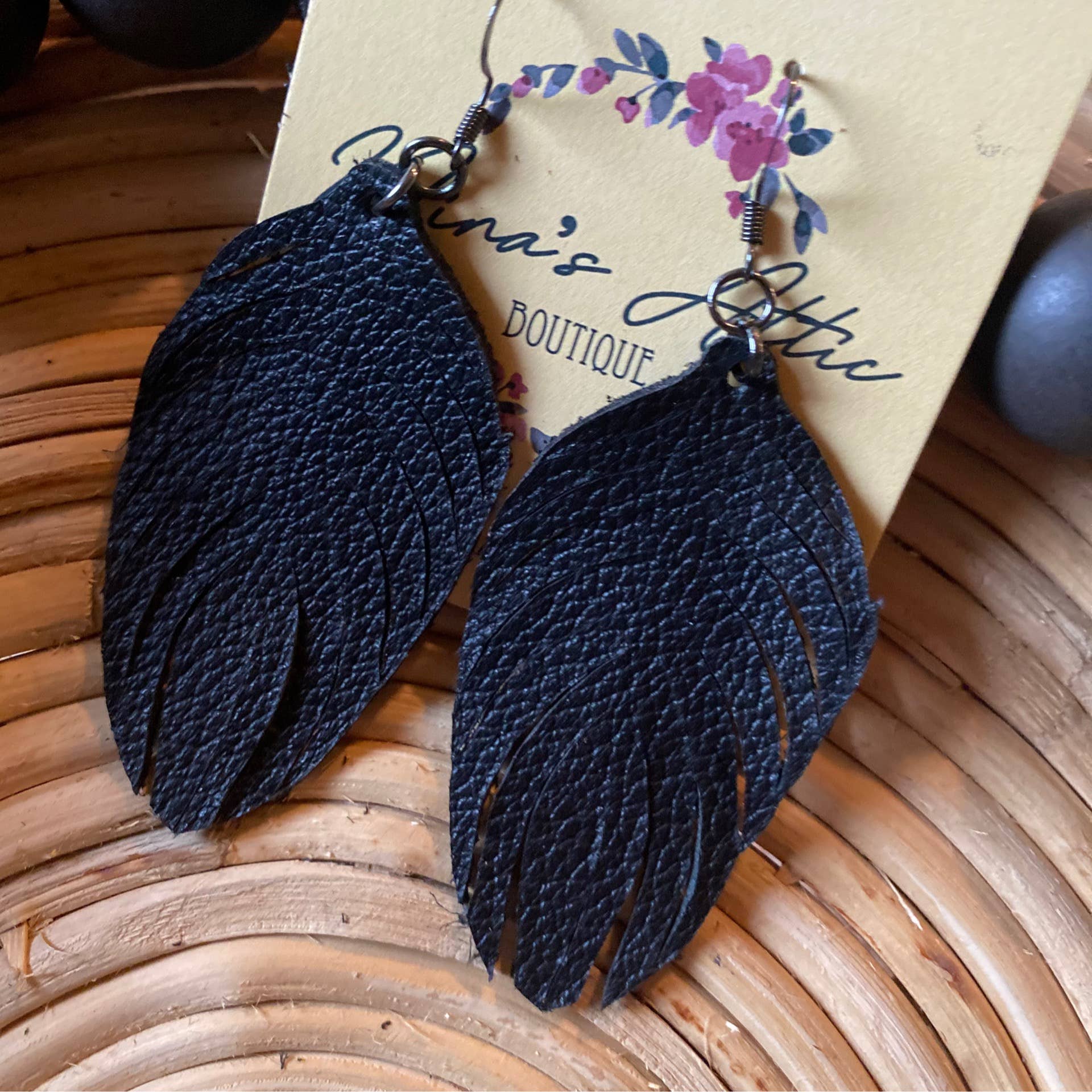 une paire tendance Goujon avec des étoiles rose ou noir boule Boucle d'oreille une paire tendance Goujon avec des étoiles rose ou noir boule Boucle d'oreille